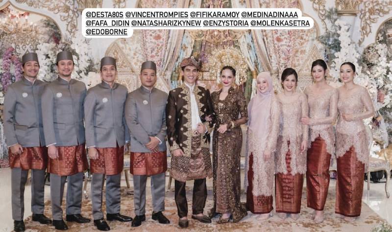 potret geng Tonight Show di pernikahan Enzy Storia dan Molen Kasetra (instagram.com/hestipurwadinata)