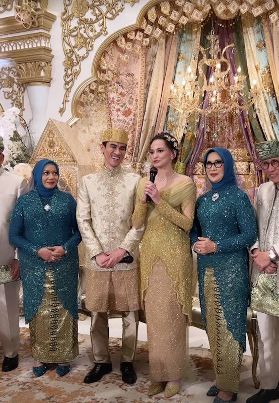 momen resepsi Enzy Storia dan Molen Kasetra (instagram.com/medinadinaaa)