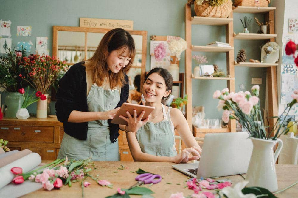 Membangun Bisnis Bersama (pexel.com/Amina Filkins)