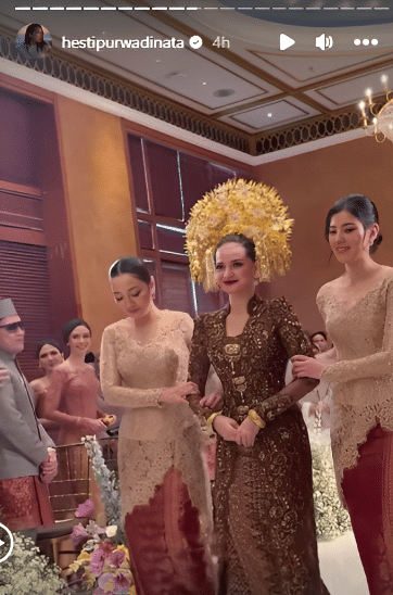 Pernikahan Enzy Storia (instagram.com/hestipurwadinata)