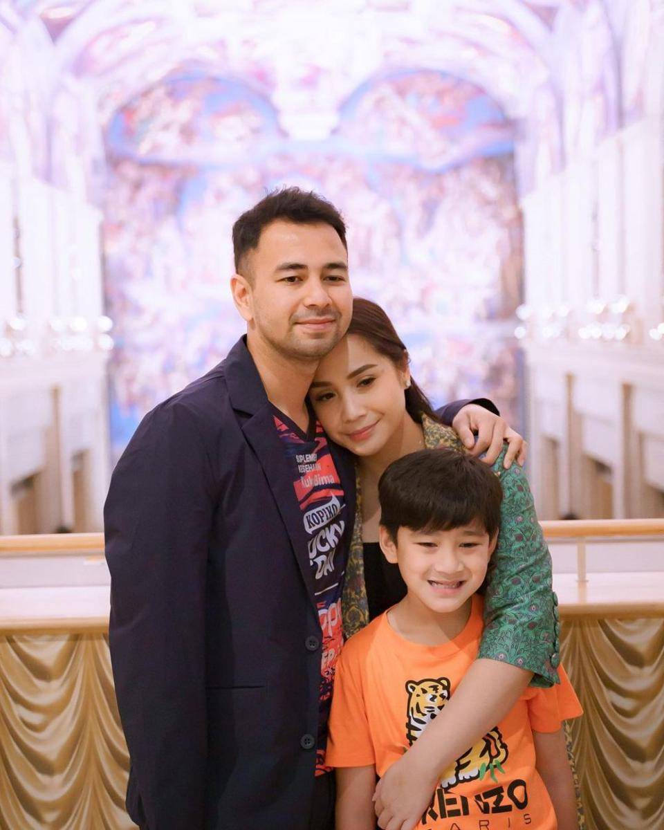 potret mesra Raffi Ahmad dan Nagita Slavina di Jepang (instagram.com/raffinagita1717)