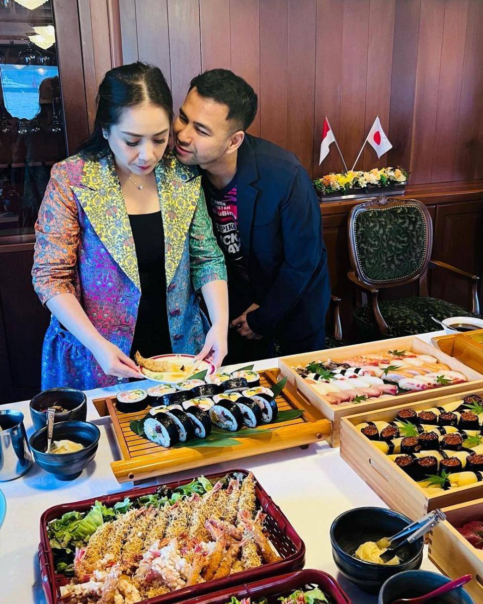 potret mesra Raffi Ahmad dan Nagita Slavina di Jepang (instagram.com/raffinagita1717)