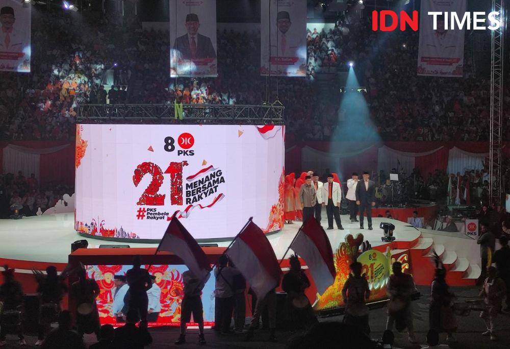 Bacapres Koalisi Perubahan untuk Persatuan (KPP) Anies Baswedan bersama mantan Wapres RI Jusuf Kalla, Presiden PKS Ahmad Syaikhu dan jajaran PKS (IDN Times/Yosafat Diva Bayu Wisesa)