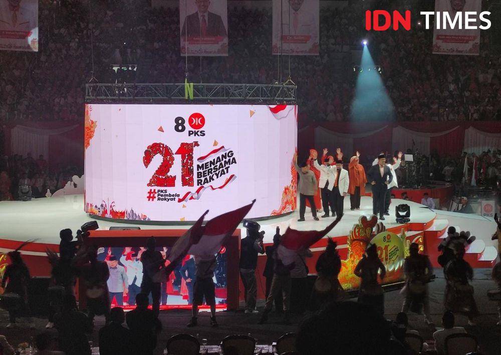 Bacapres Koalisi Perubahan untuk Persatuan (KPP) Anies Baswedan bersama mantan Wapres RI Jusuf Kalla, Presiden PKS Ahmad Syaikhu dan jajaran PKS (IDN Times/Yosafat Diva Bayu Wisesa)