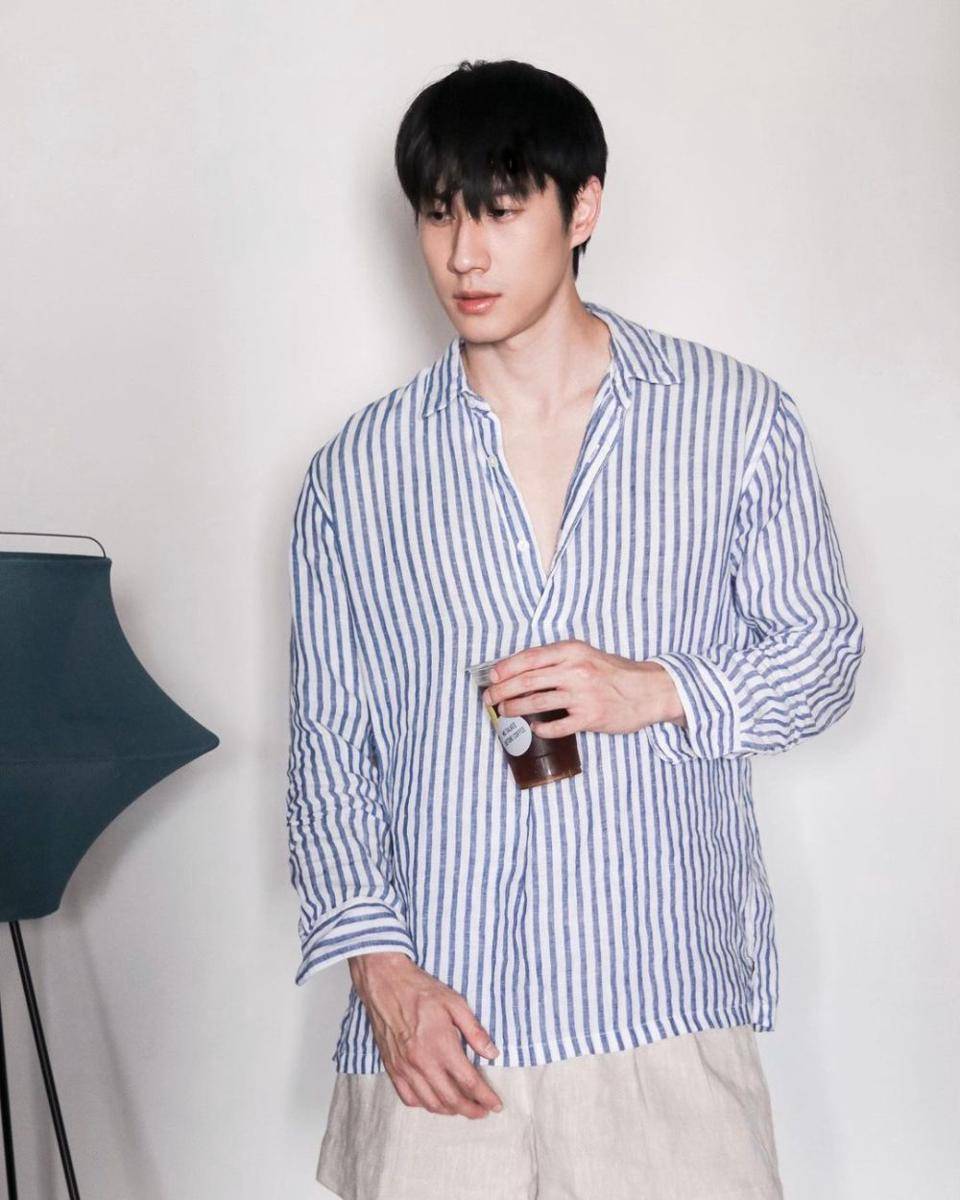 ide OOTD effortless ala Bright Rapheephong yang super nyaman (instagram.com/brightrpp)