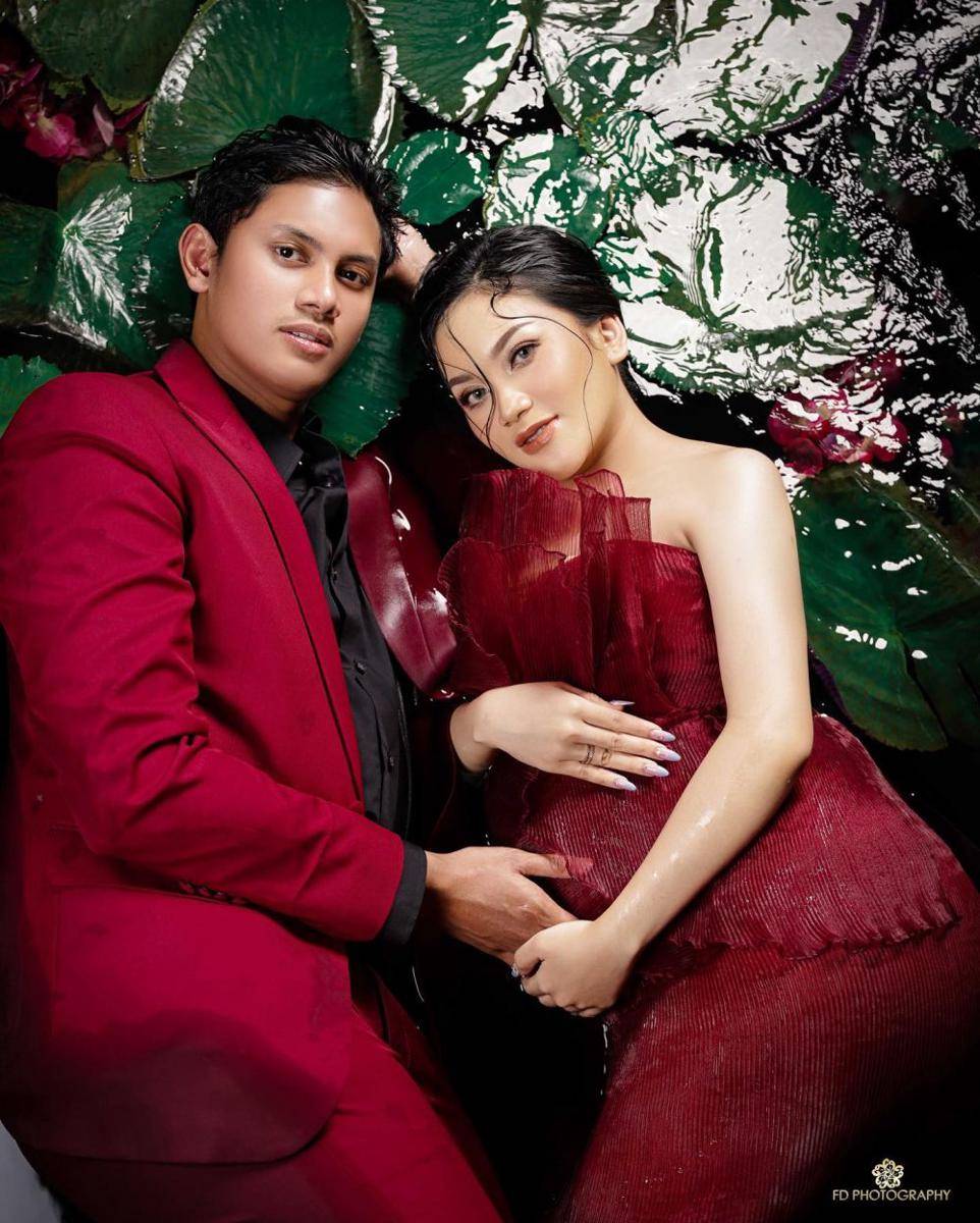 maternity shoot Lalita Hutami (instagram.com/fdphotographi90)