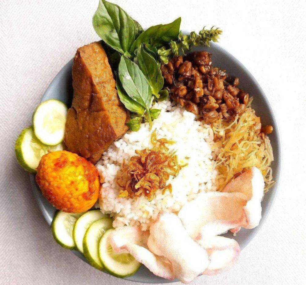 Rekomendasi Warung Nasi Uduk Malam Hari, Dekat Bandara Soetta