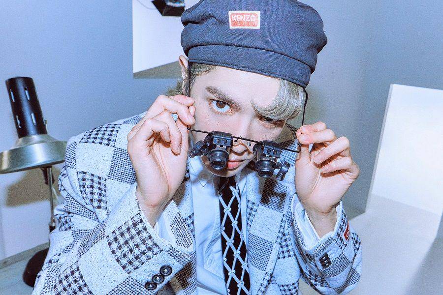 potret Taeyong NCT di teaser image mini album debut berjudul "SHALALA" (twitter.com/NCTsmtown)