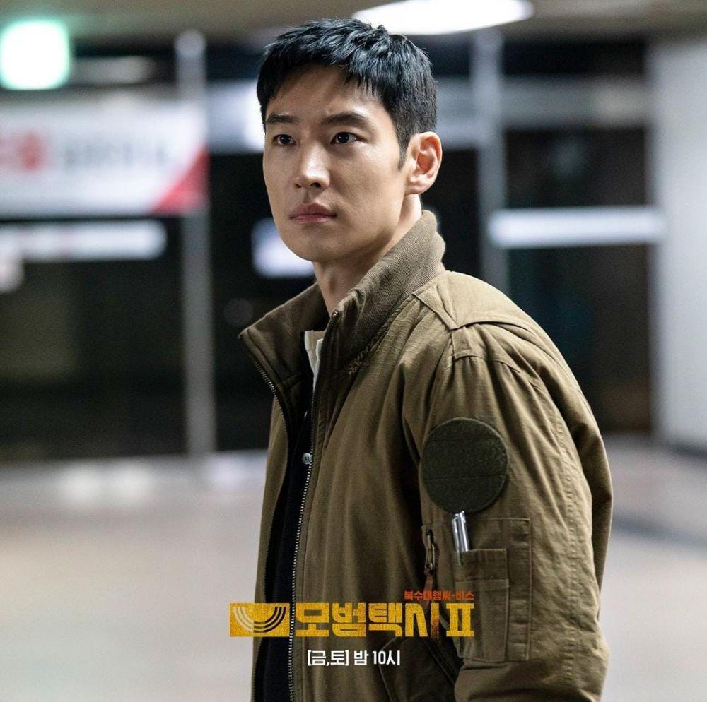 Lee Je Hoon di drama Taxi Driver 2 (instagram.com/sbsdrama.official)