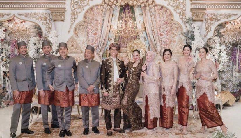 potret Desta dan Natasha Rizky di pernikahan Enzy (instagram.com/hestipurwadinata)