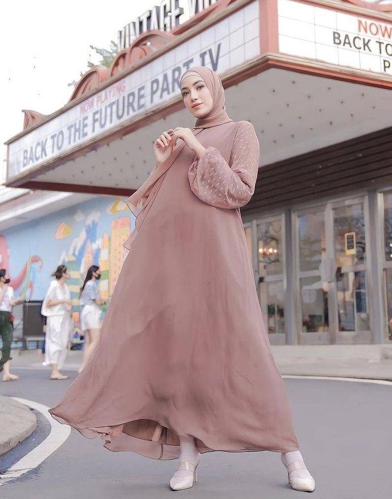 OOTD kondangan hijab (instagram.com/hadizazh)