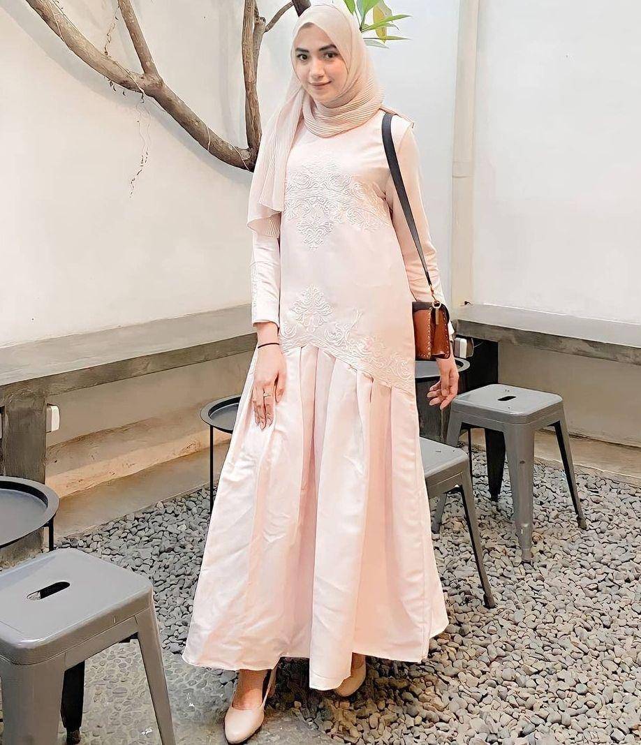 OOTD kondangan hijab (instagram.com/hadizazh)