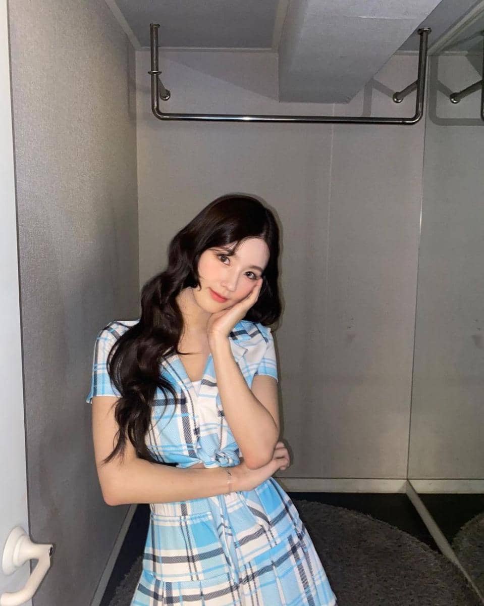 Miyeon (G)I-DLE (instagram.com/noodle.zip)