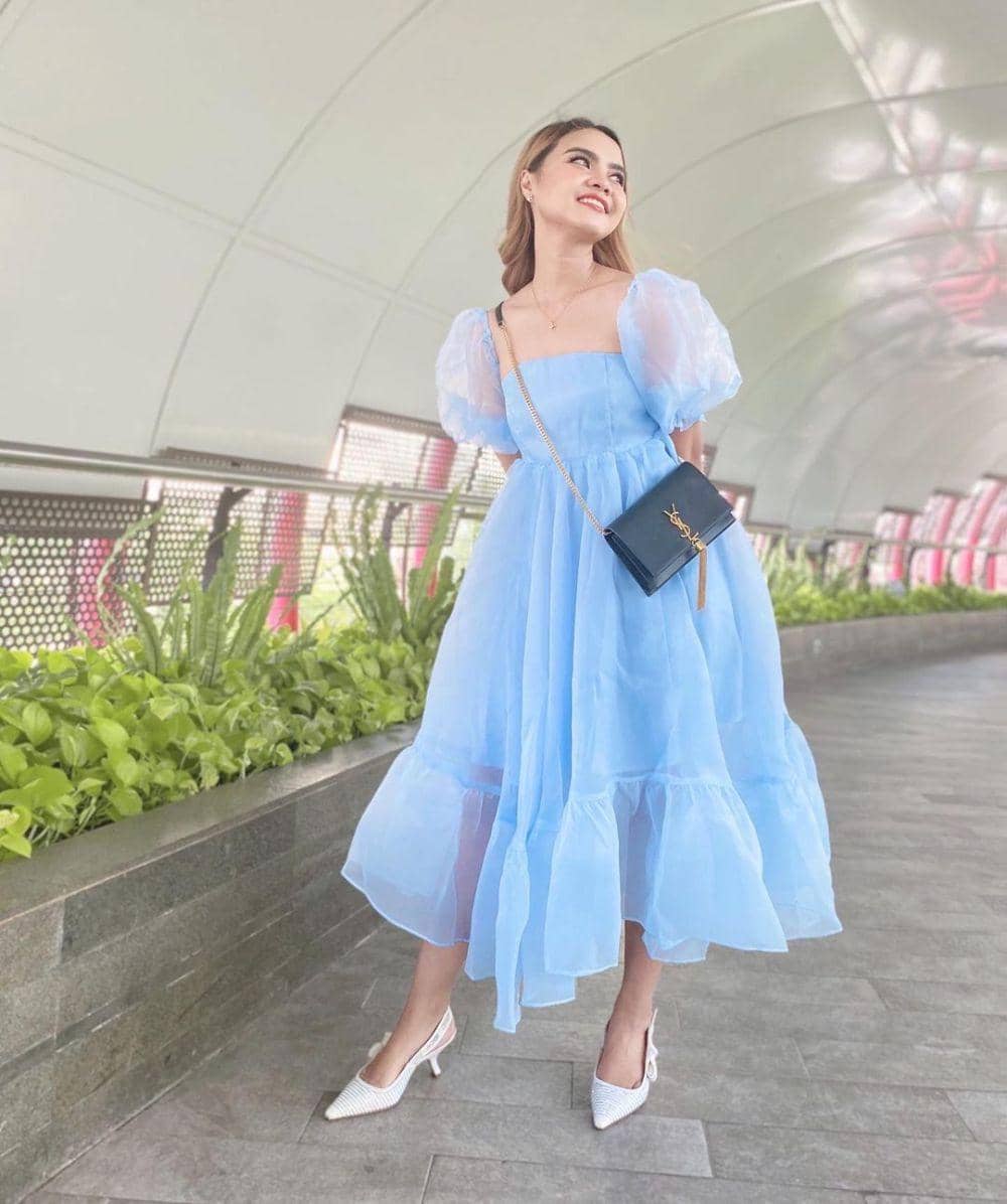 OOTD Alma Mestika (instagram.com/almamestika)