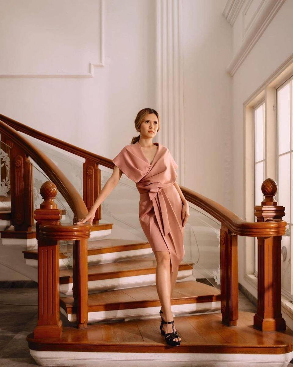 Baju pesta ala Michelle Joan (instagram.com/michellejoan_)