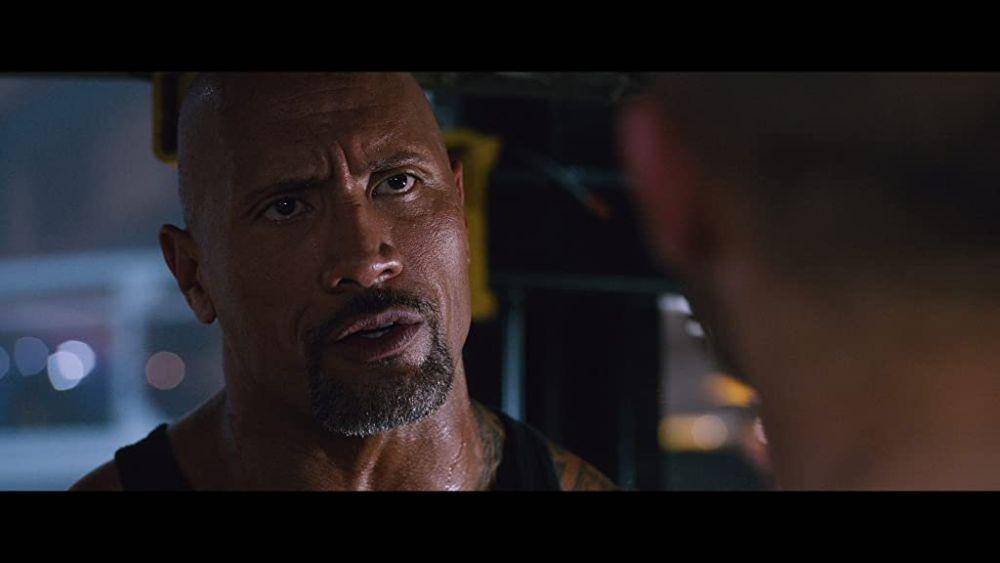 Dwayne Johnson sebagai Luke Hobbs (dok. Universal Pictures/The Fate of the Furious)
