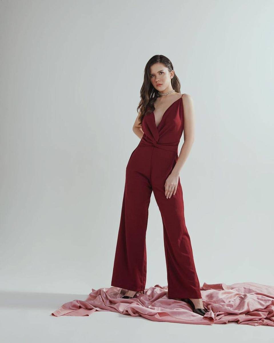 Baju pesta ala Michelle Joan (instagram.com/michellejoan_)