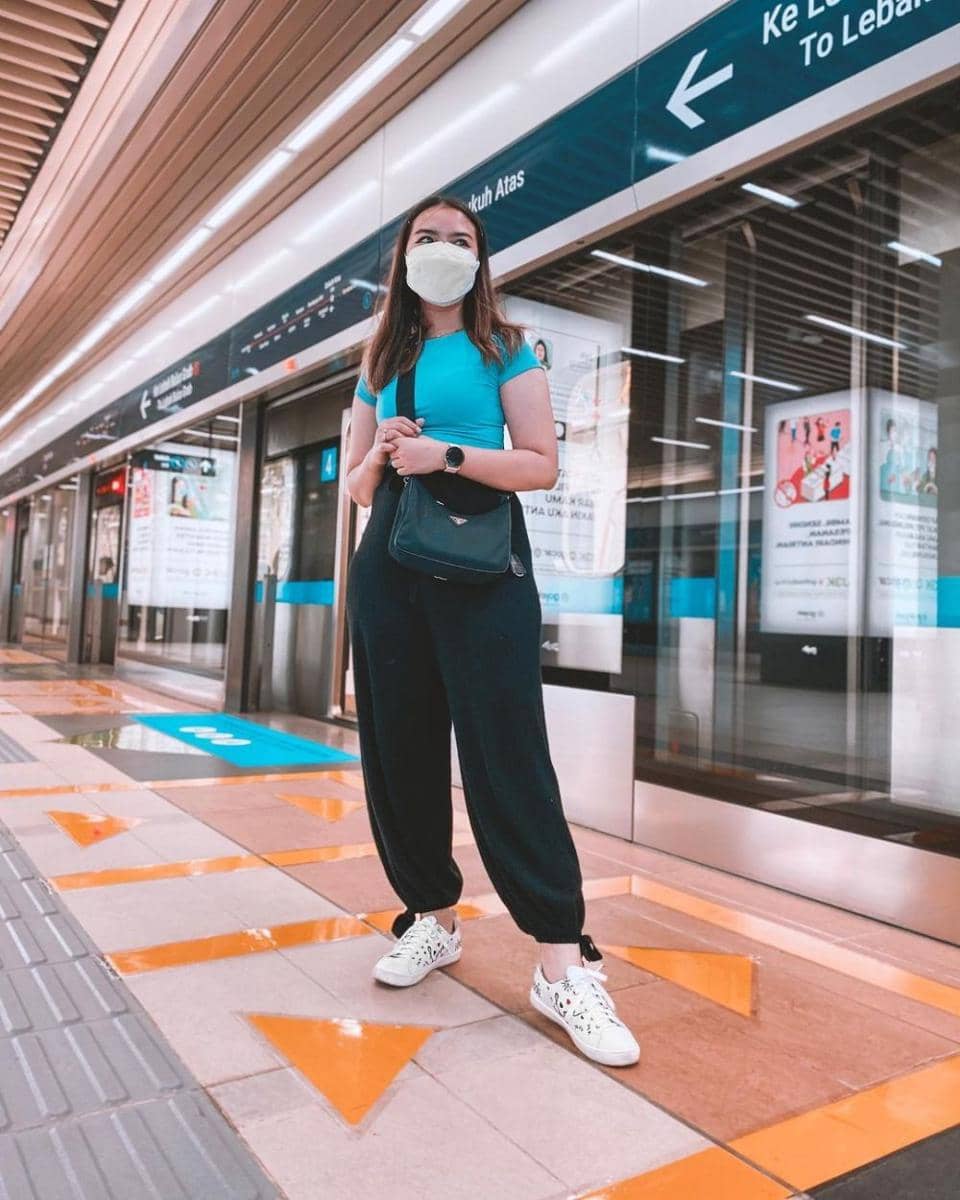 OOTD Alma Mestika (instagram.com/almamestika)