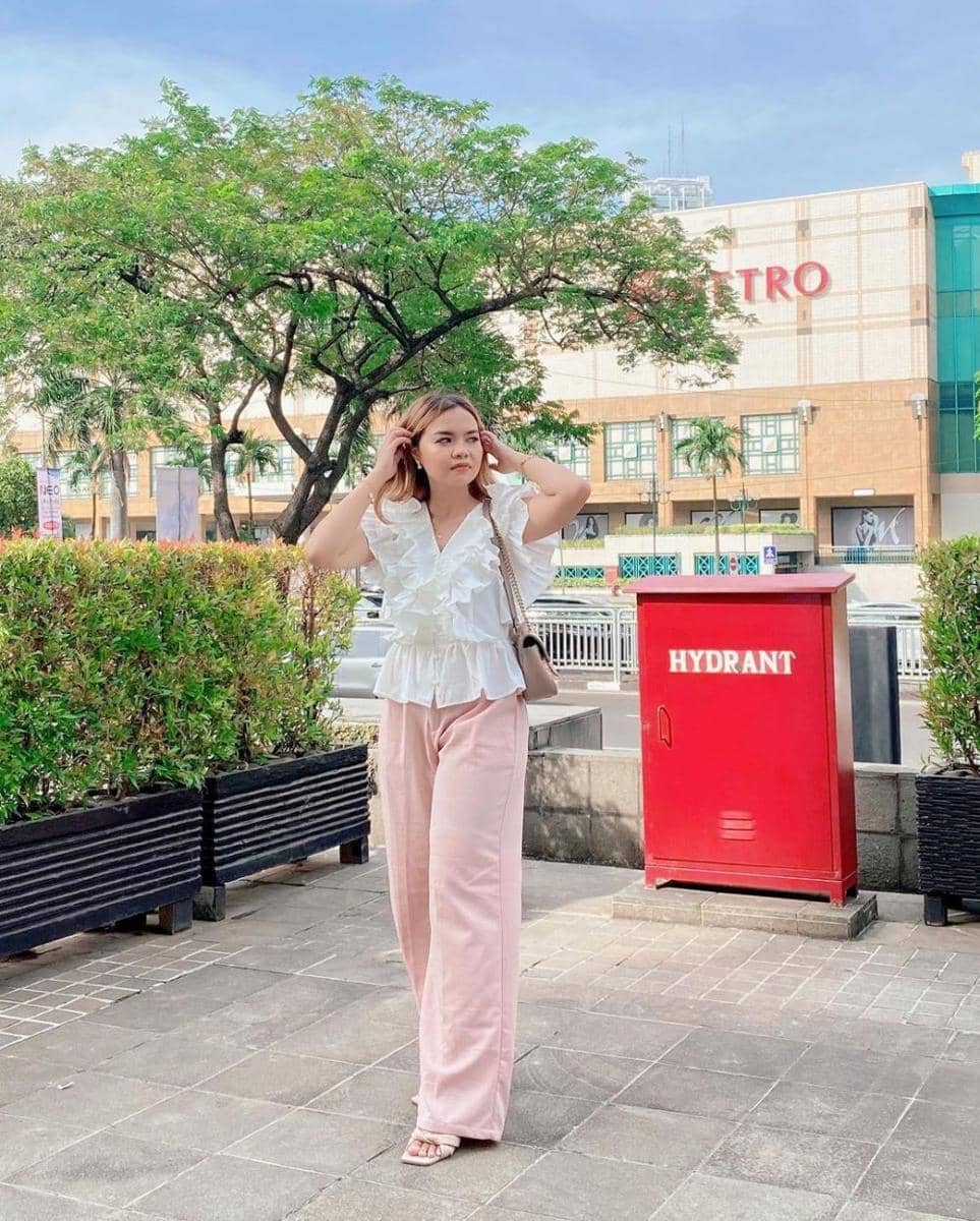 OOTD Alma Mestika (instagram.com/almamestika)