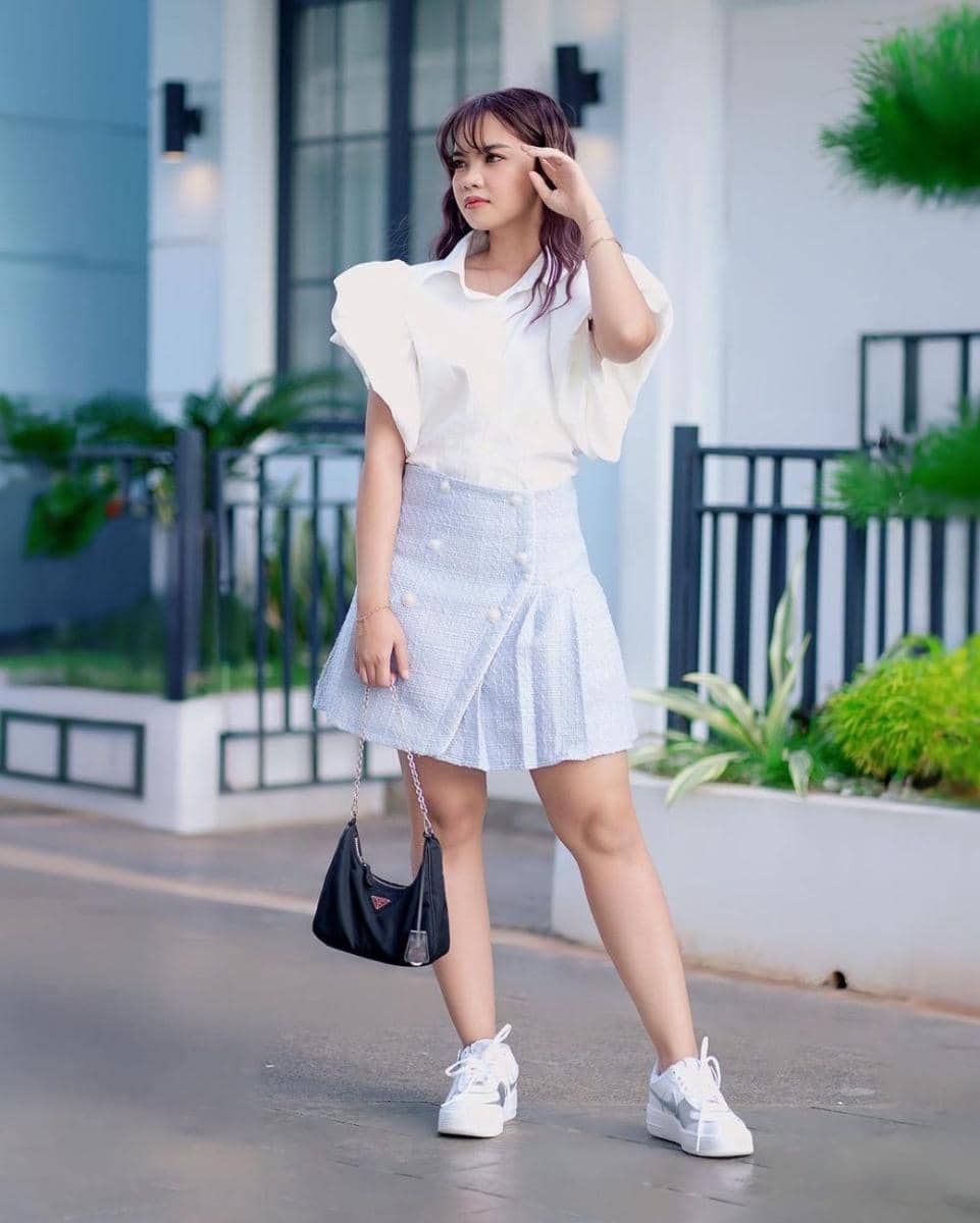 OOTD Alma Mestika (instagram.com/almamestika)
