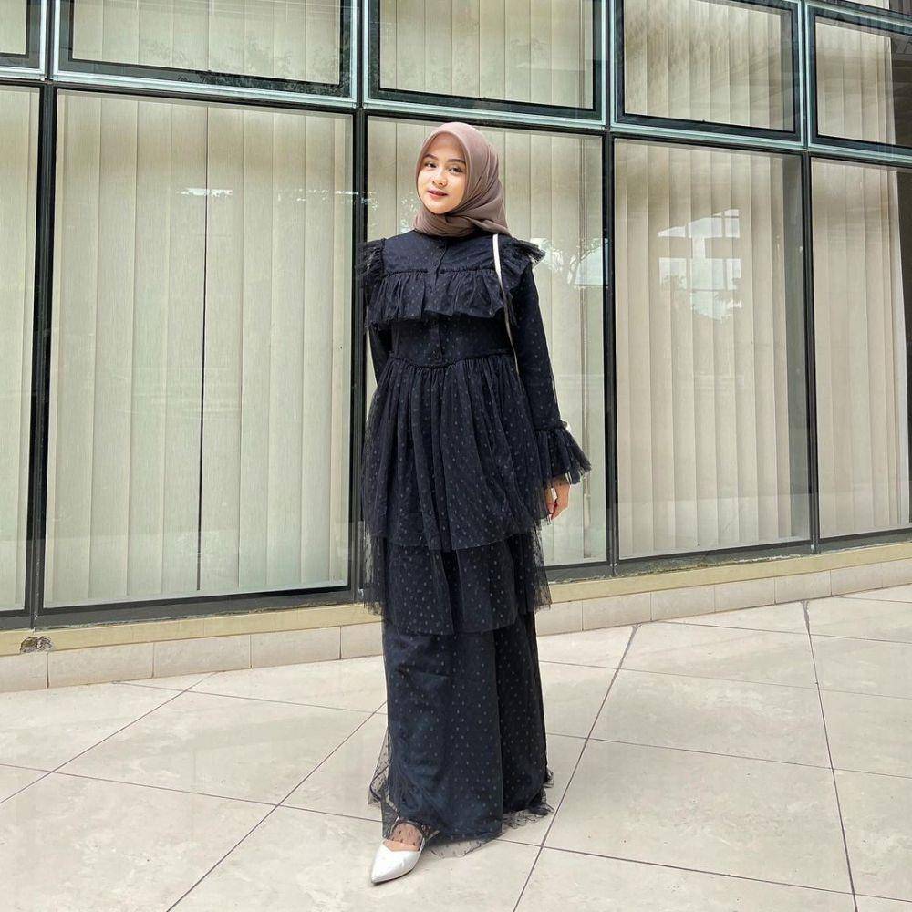 Ide dress kondangan hijab ala Alifhia Fitri (instagram.com/alifhiafitri)