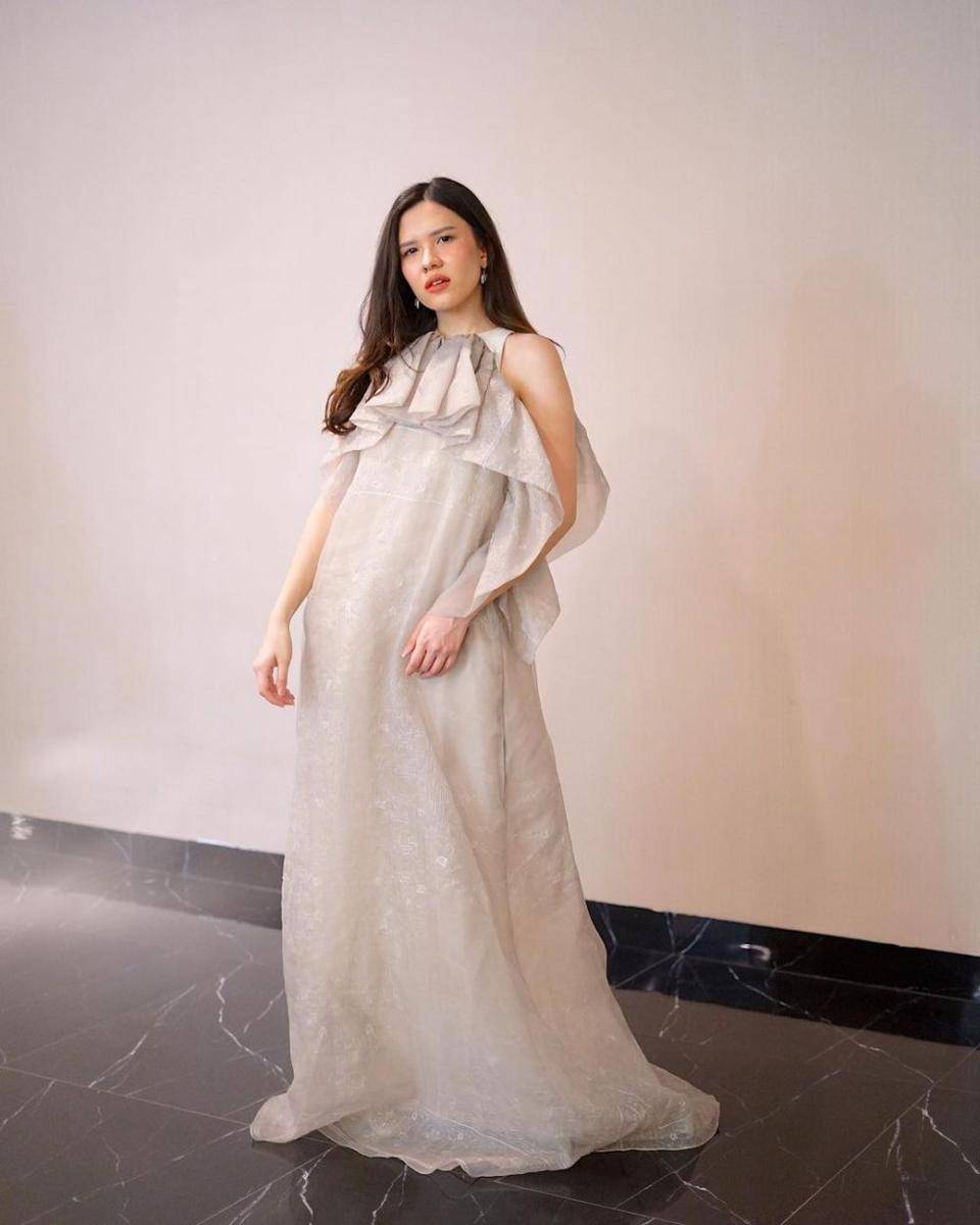 Baju pesta ala Michelle Joan (instagram.com/michellejoan_)