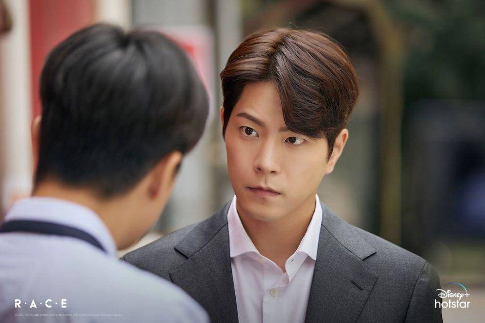 still cut drakor Race (instagram.com/disneyplushotstarid)