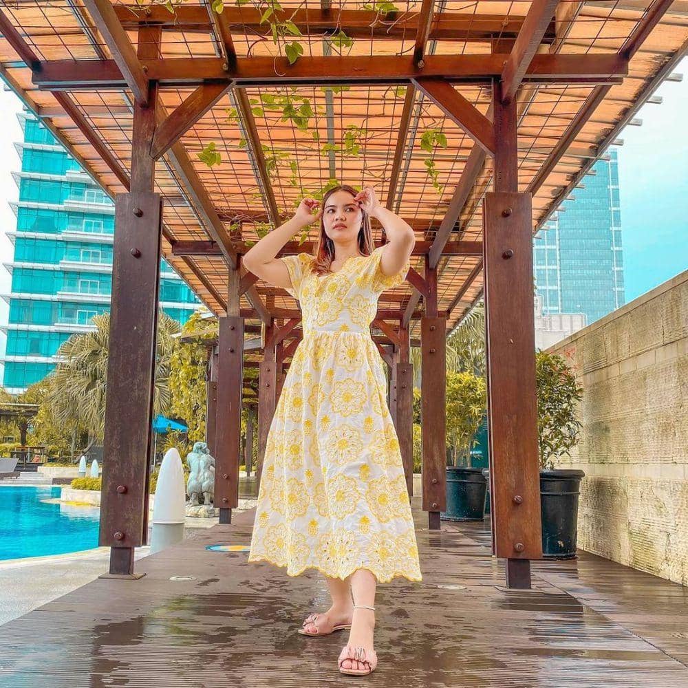 OOTD Alma Mestika (instagram.com/almamestika)