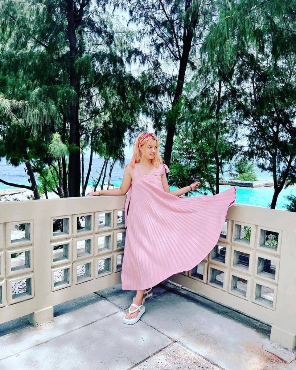 OOTD Alma Mestika (instagram.com/almamestika)