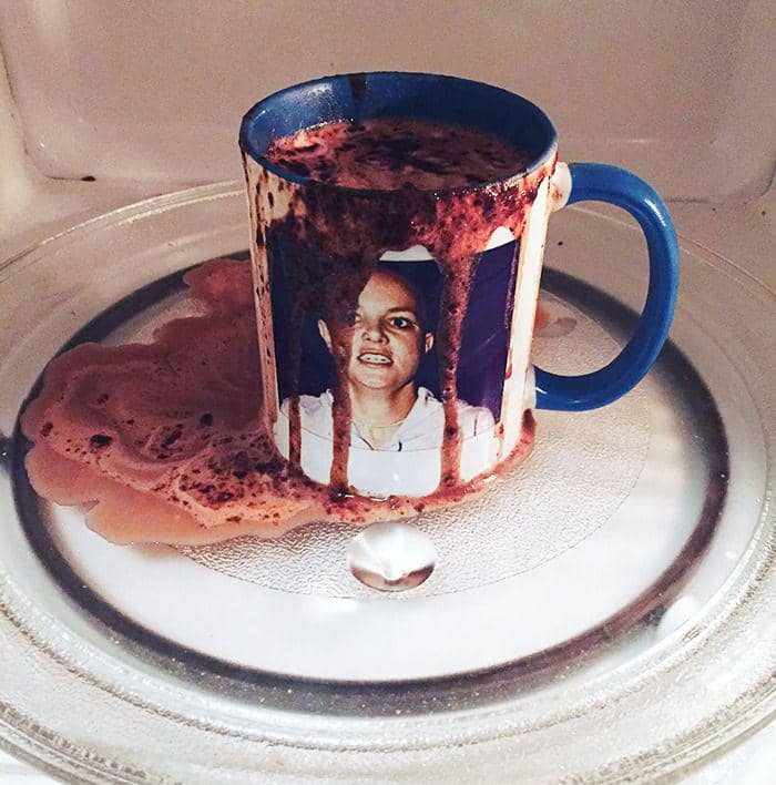 potret barang dimasukkan microwave (reddit.com/poncearoo)