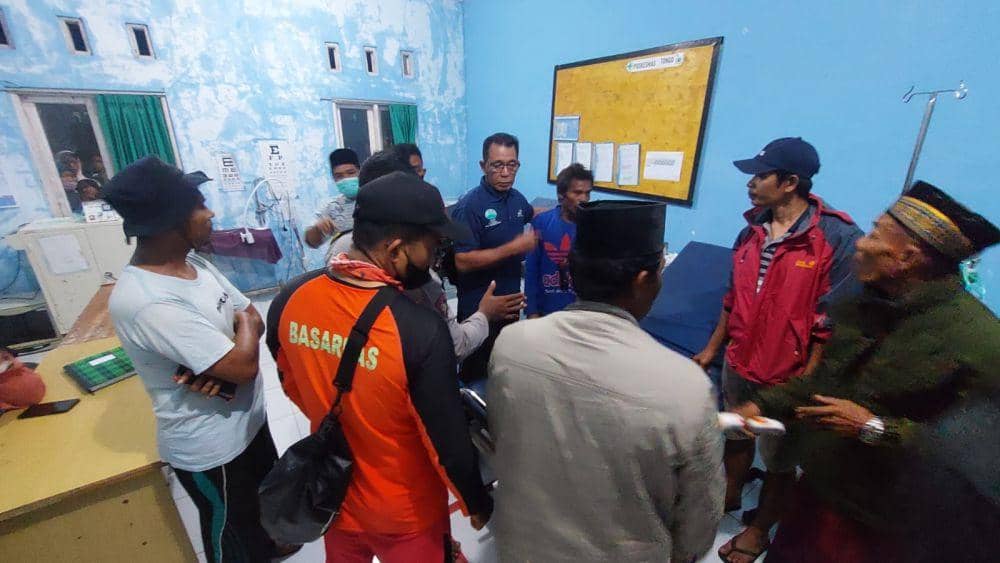 Jenazah korban dibawa ke Puskesmas. (dok. SAR Mataram)