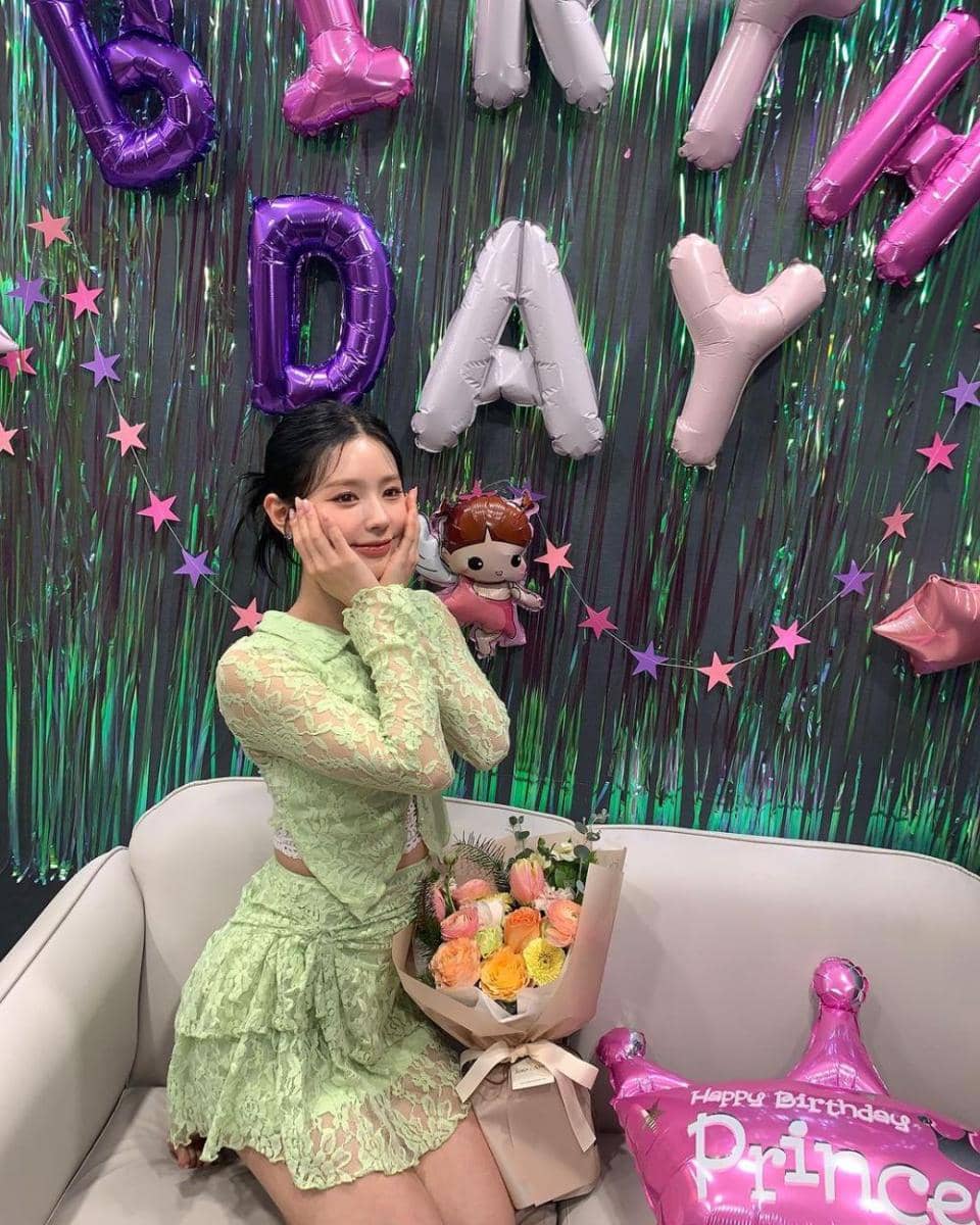 Miyeon (G)I-DLE (instagram.com/noodle.zip)