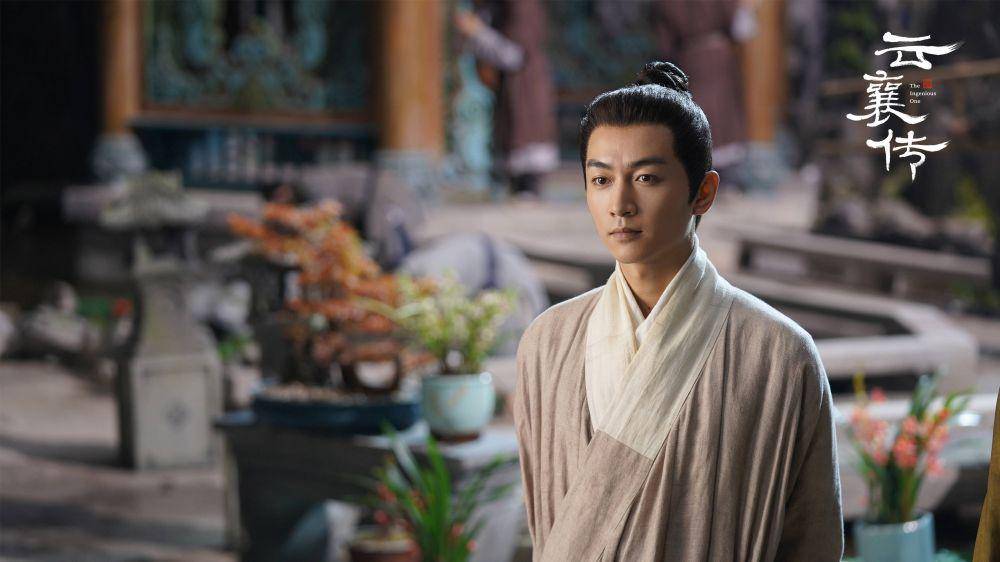 Yun Xiang saat baru pulang ke Pondok Liansheng di Cdrama The Ingenious One (dok. IQiyi/The Ingenious One)