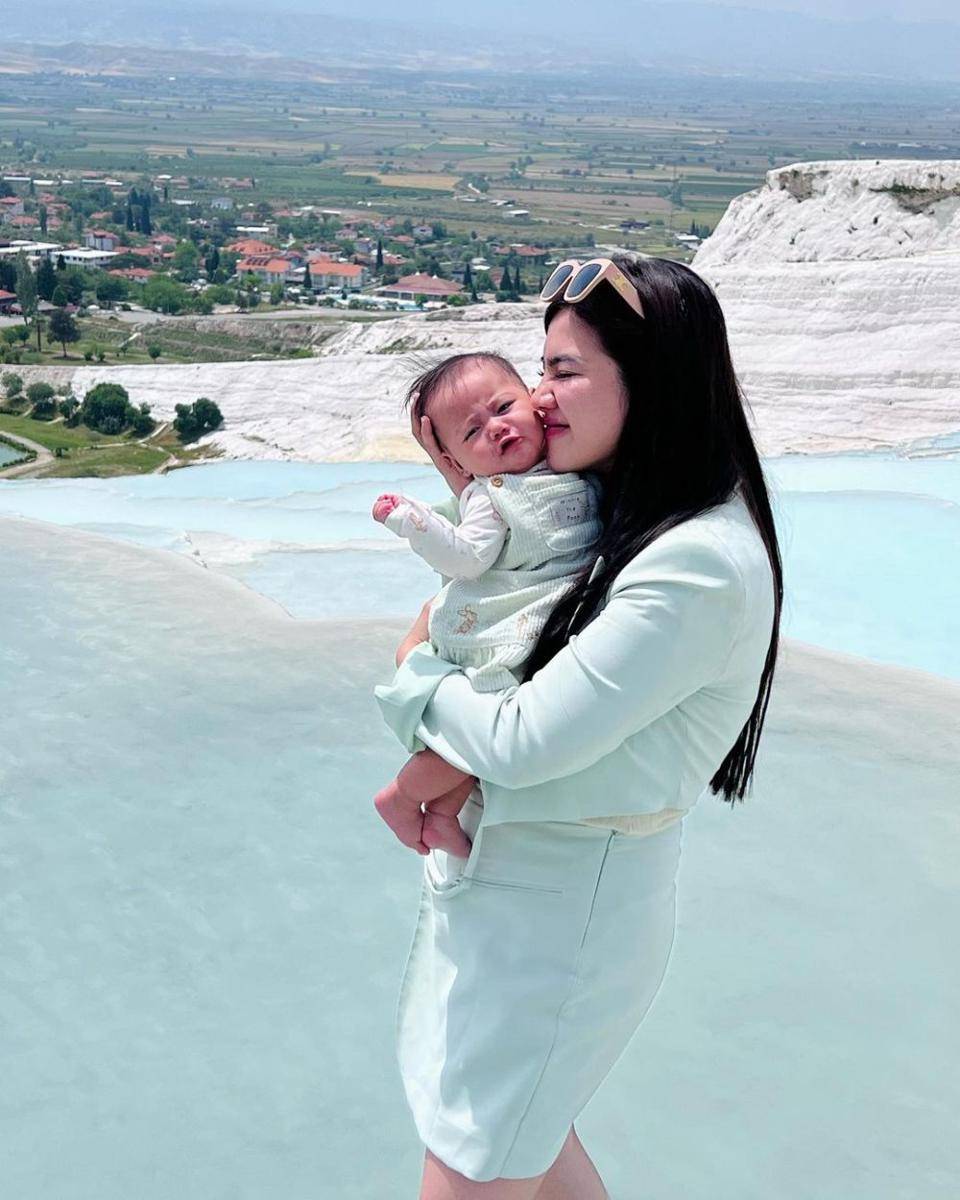 potret liburan Felicya Angelista dan Hito Caesar (instagram.com/felicyangelista_)