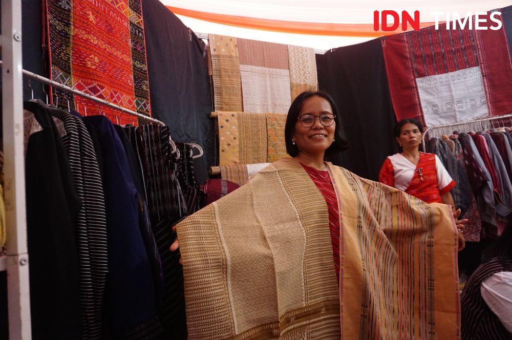 Ulos dan Songket Diva Hutabarat Sudah Terbang Sampai ke Australia