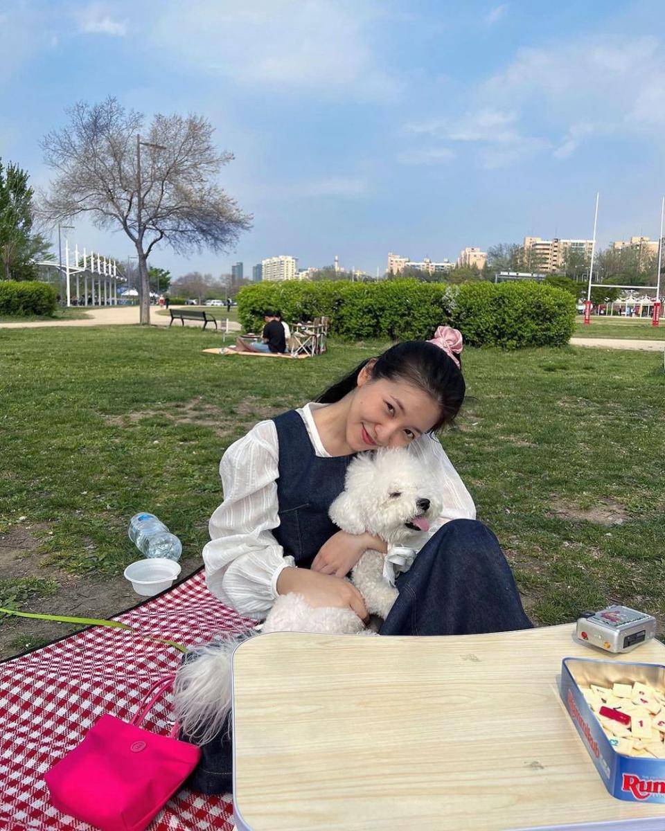 Yeri Red Velvet (instagram.com/yerimiese)