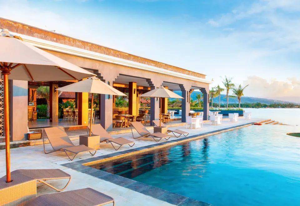 Potret Lovina Beach Club & Resort (trip.com)