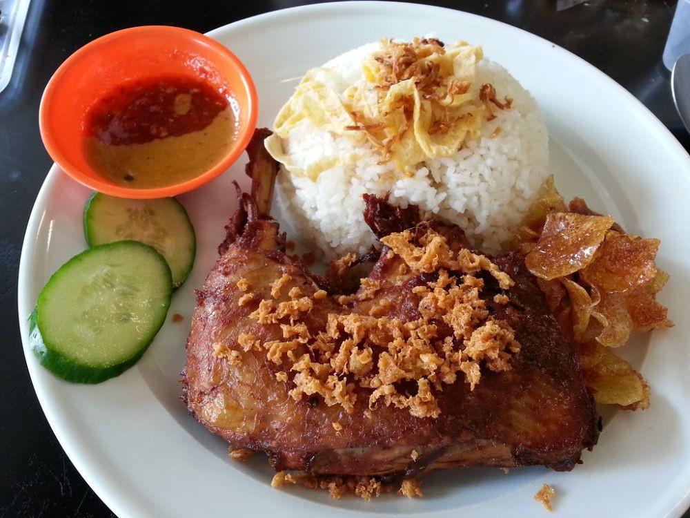10 Resep Nasi Uduk yang Gurih, Nikmat, dan Gampang Buatnya