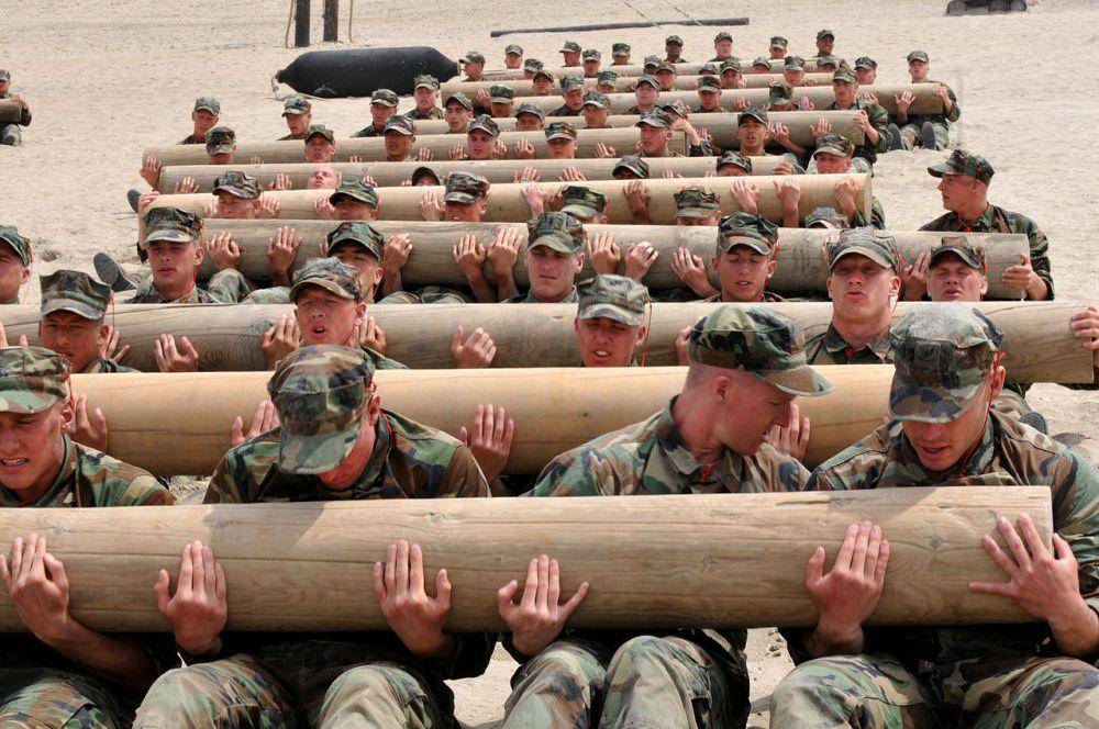 hanya sedikit yang bisa lolos dari pelatihan yang sangat berat dan kemudian menjadi operator Navy Seals (commons.wikimedia.org/Shauntae Hinkle-Lymas)
