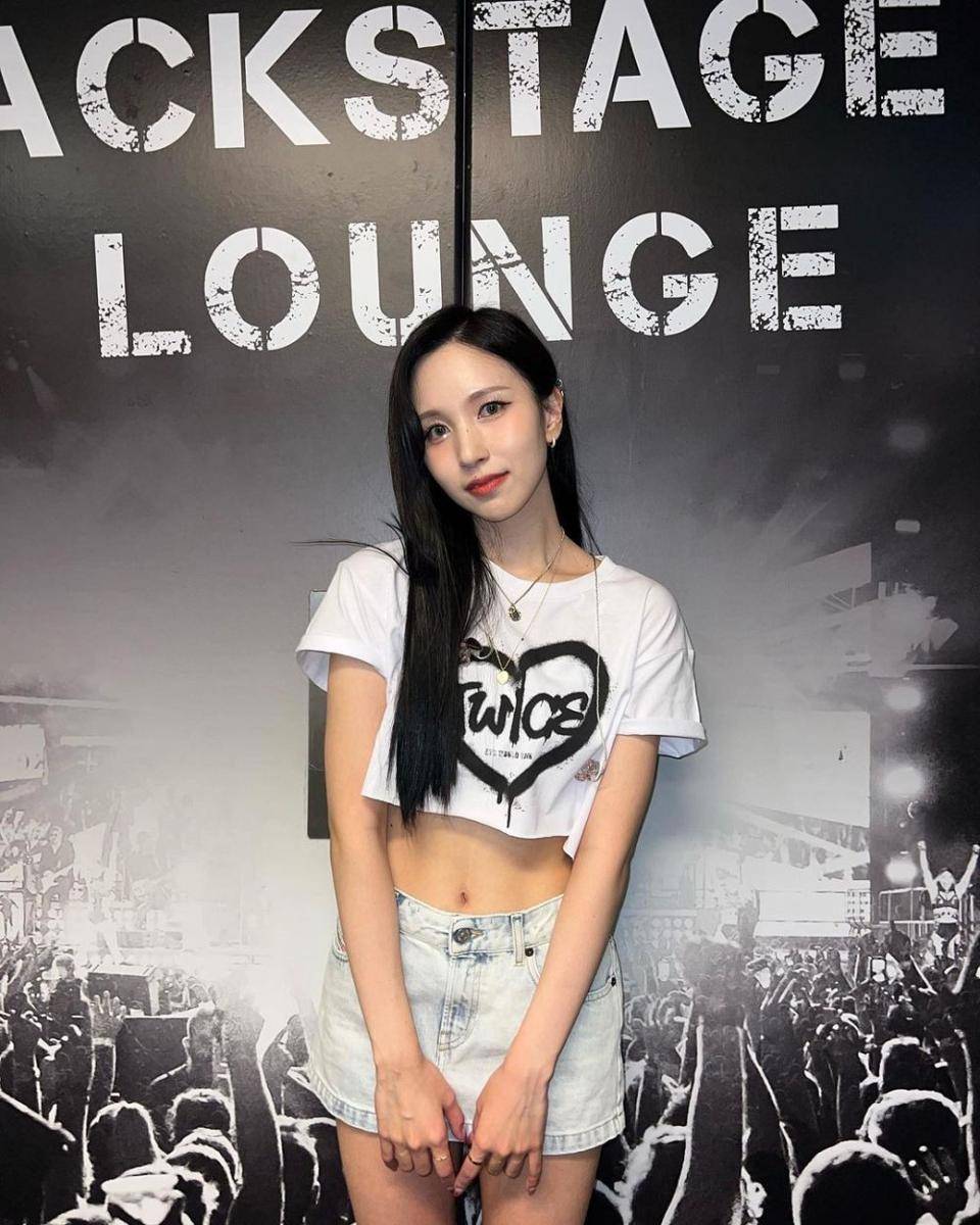 Mina TWICE (instagram.com/mina_sr_my)
