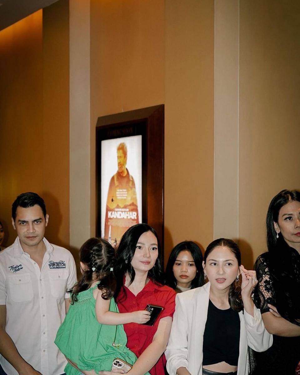 potret Asmirandah dan keluarga (instagram.com/asmirandah89)
