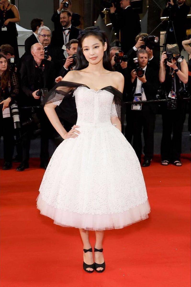 Jennie BLACKPINK (instagram.com/wkorea)