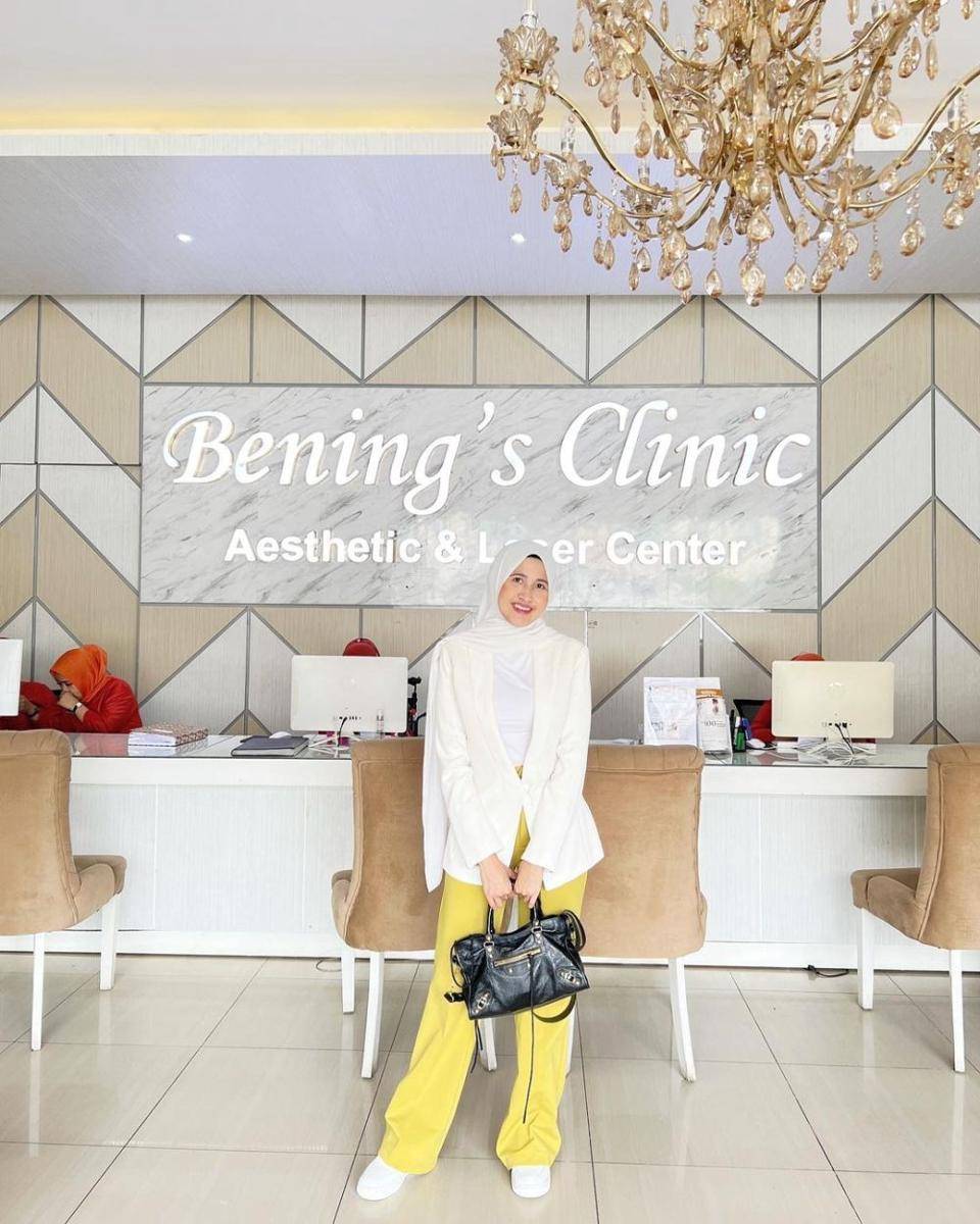 OOTD hijab ala Sheyla Taradia Habib (instagram.com/sheytaradia)
