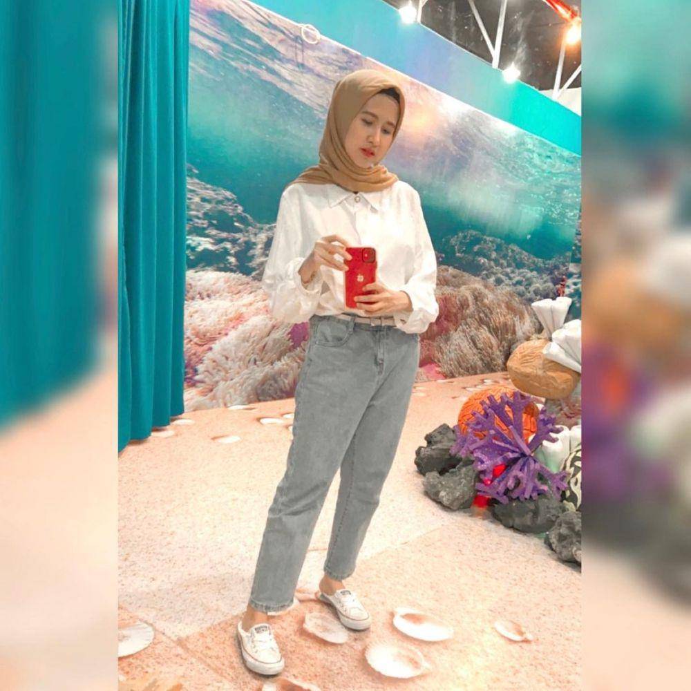 OOTD hijab ala Sheyla Taradia Habib (instagram.com/sheytaradia)