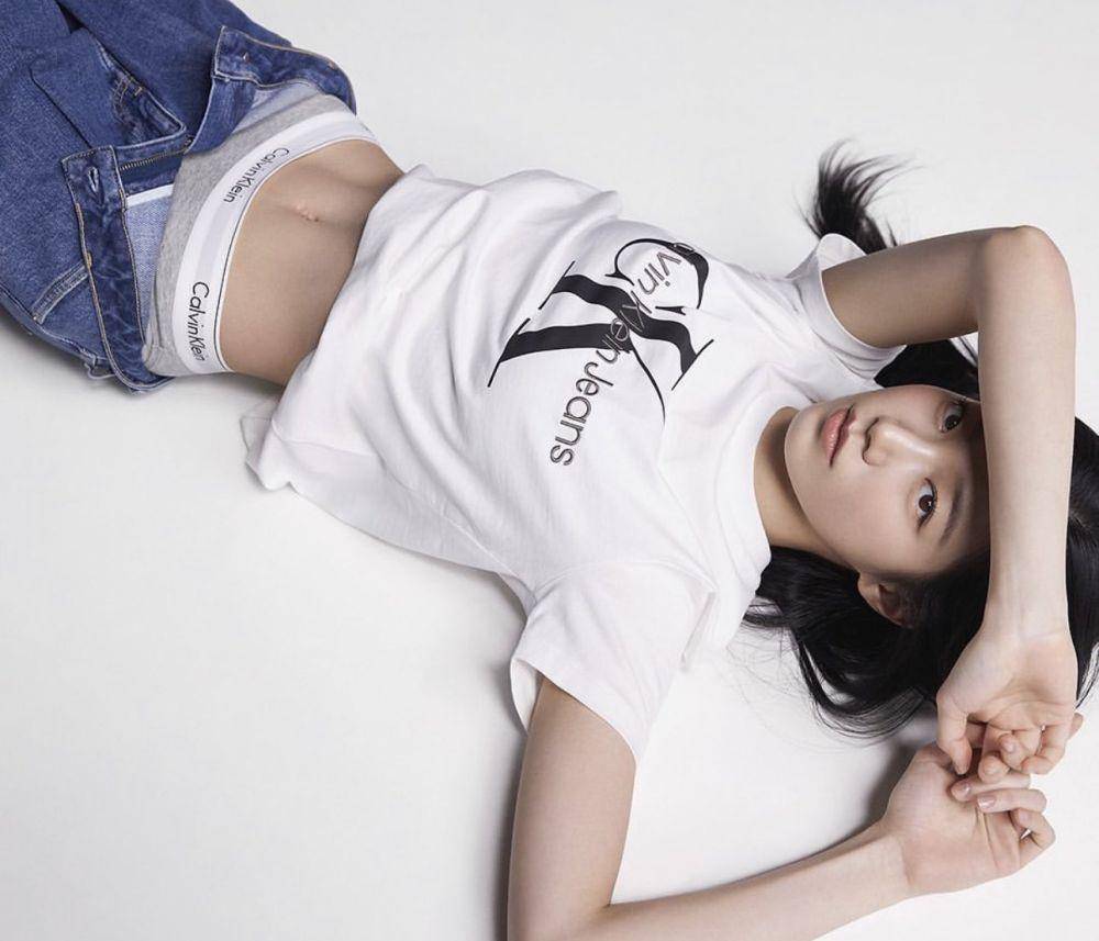 Kazuha LESSERAFIM (instagram.com/voguekorea)