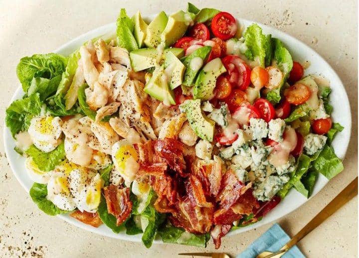Resep Cobb Salad Khas Amerika, Hidangan Sehat Kaya Manfaat