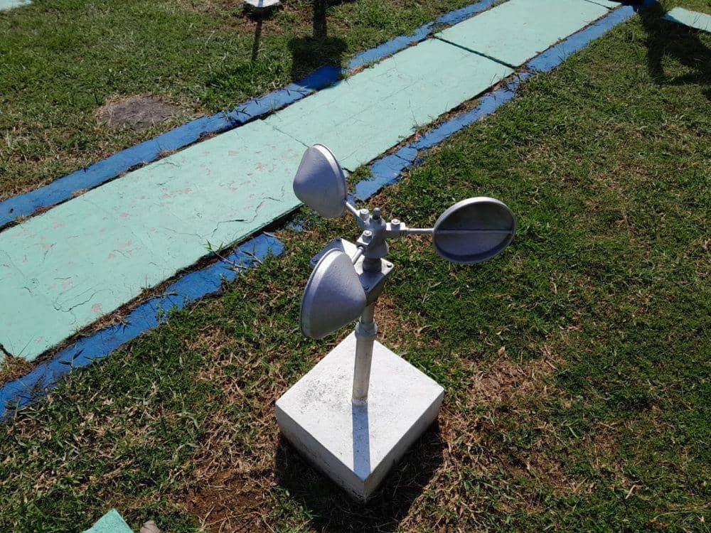 Salah satu alat pemantau cuaca yang dipasang di kantor Stasiun BMKG Meteorologi Maritim Tanjung Emas Semarang. BMKG Maritim Tanjung Emas (IDN Times/Fariz Fardianto)