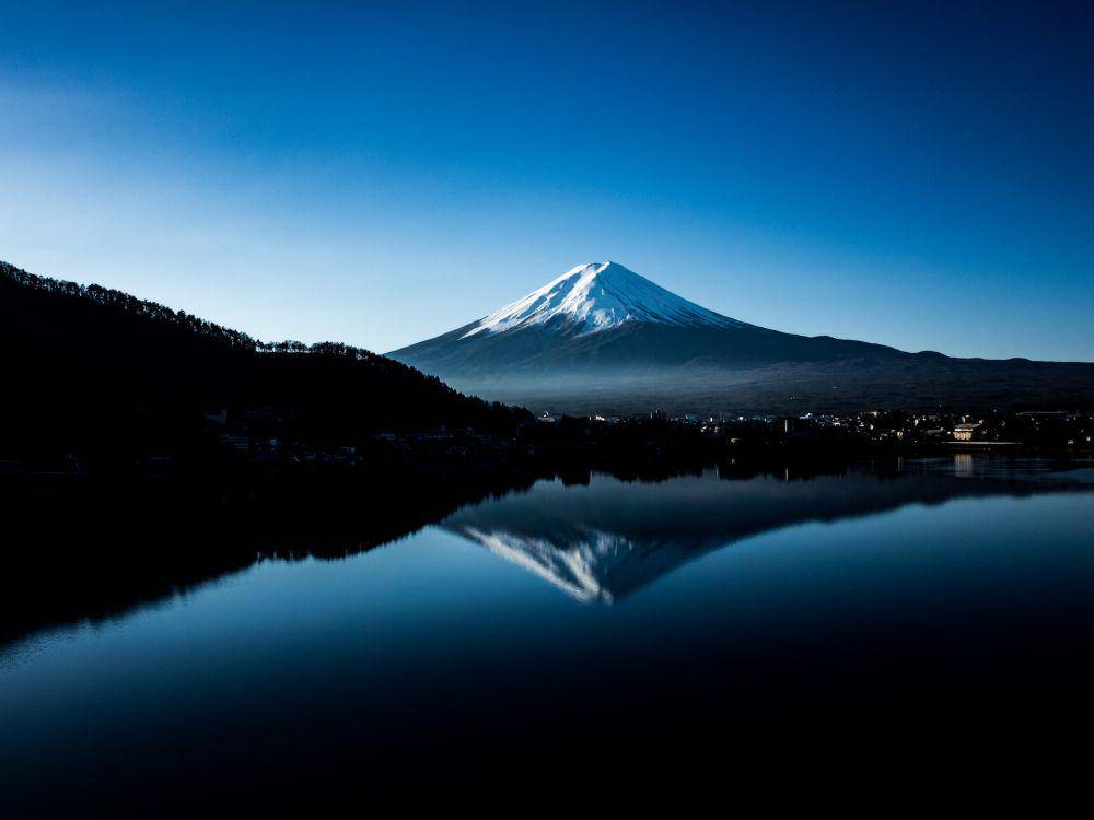 Gunung Fuji (unsplash.com/Katsuma Tanaka)
