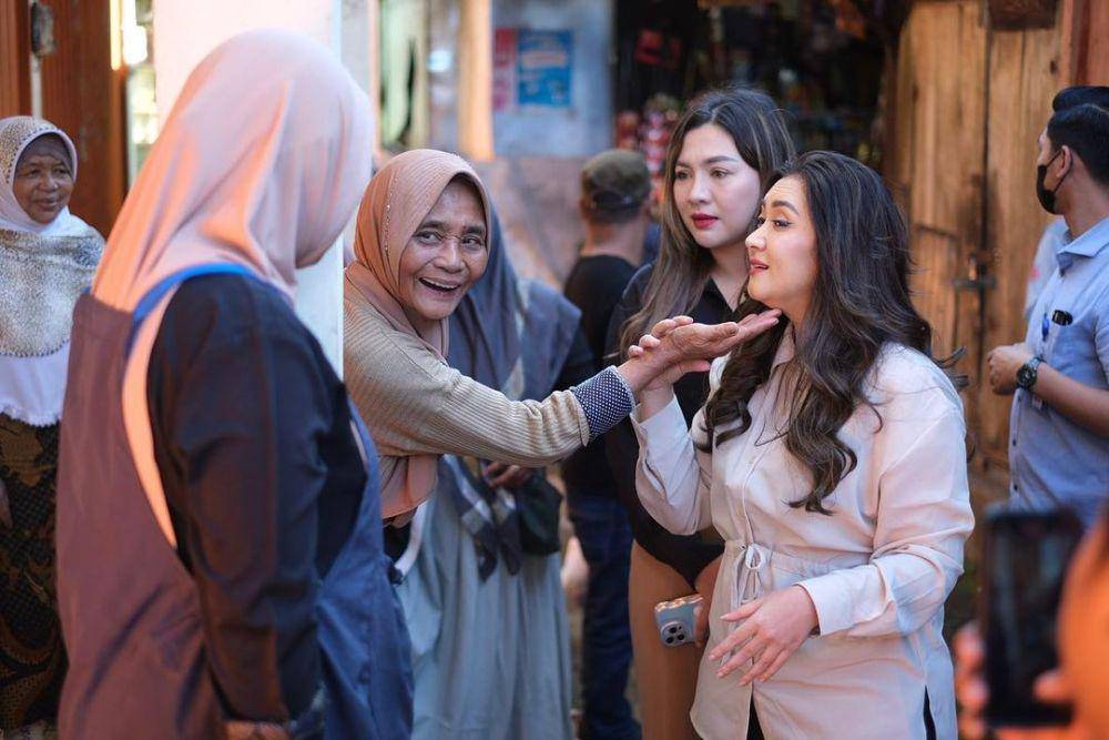 Nafa Urbach mengunjungi Pasar Kejajar Wonosobo (instagram.com/nafaurbach)