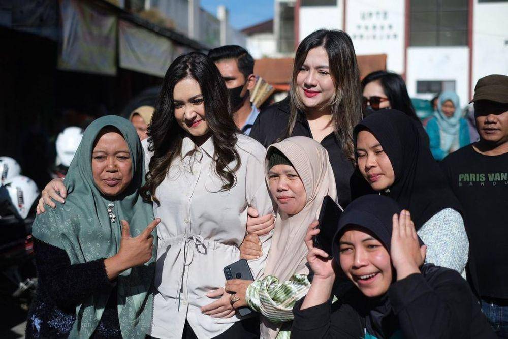 Nafa Urbach mengunjungi Pasar Kejajar Wonosobo (instagram.com/nafaurbach)